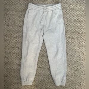 Aritzia grey sweatpants Size S